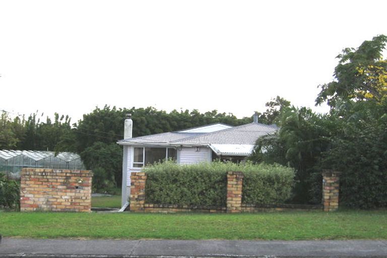 Photo of property in 42 Waipani Road, Te Atatu Peninsula, Auckland, 0610
