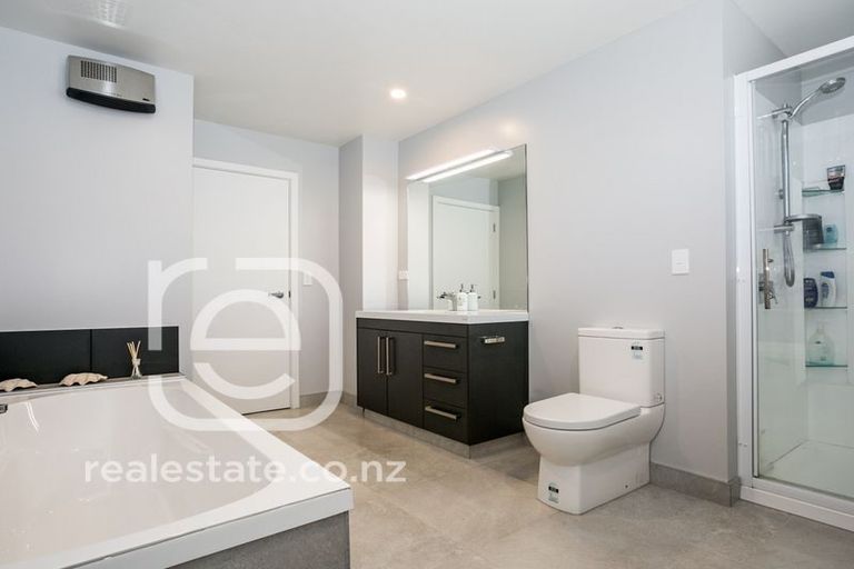 Photo of property in 75 Milton Road, Bluff Hill, Napier, 4110
