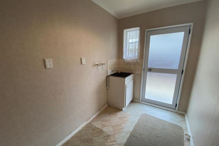 Photo of property in 9 Churchill Avenue, Hokowhitu, Palmerston North, 4410