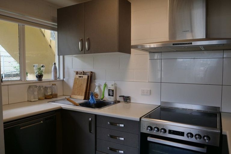 Photo of property in 35 Scarborough Terrace, Mount Victoria, Wellington, 6011