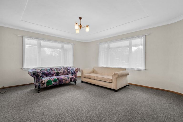 Photo of property in 25 Victoria Street, Carterton, 5713