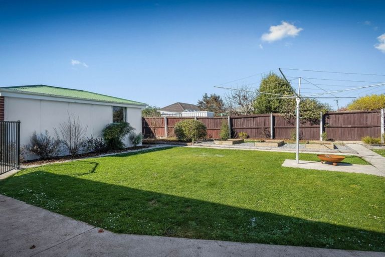 Photo of property in 62 Coopers Road, Dallington, Christchurch, 8061