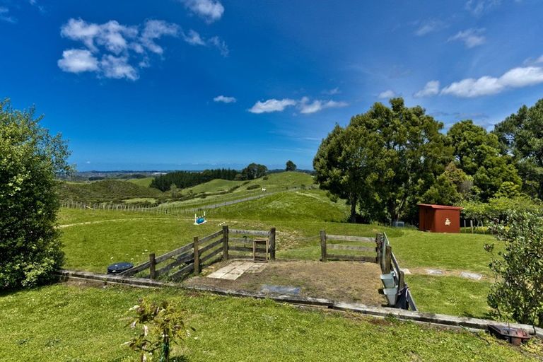 Photo of property in 166 Gervin Road, Wainui, Silverdale, 0992
