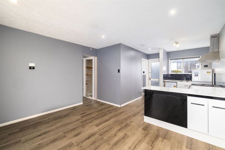 Photo of property in 5/137 Olliviers Road, Phillipstown, Christchurch, 8011