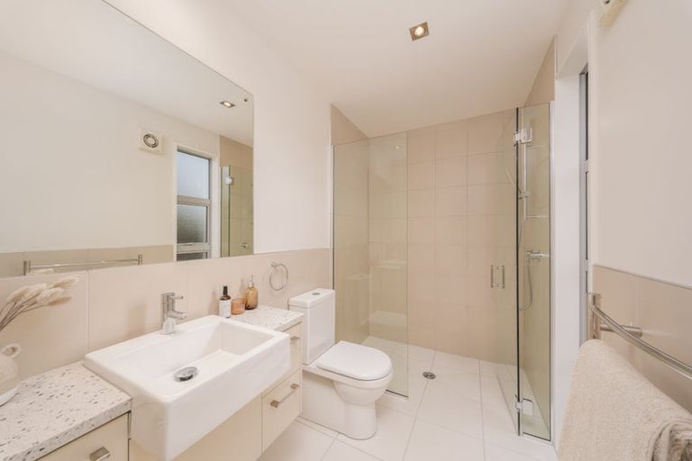 Photo of property in 72 Wai-iti Terrace, Bryndwr, Christchurch, 8052