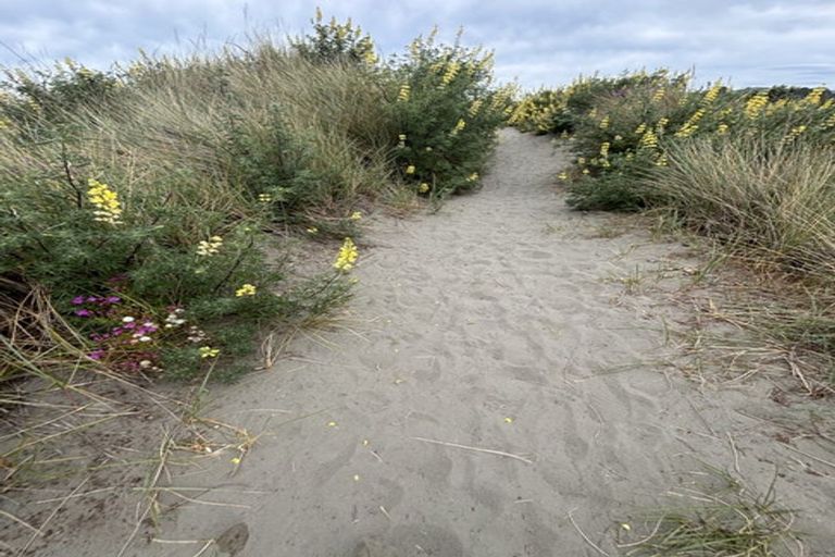 Photo of property in 3/50 Marine Parade, North New Brighton, Christchurch, 8083