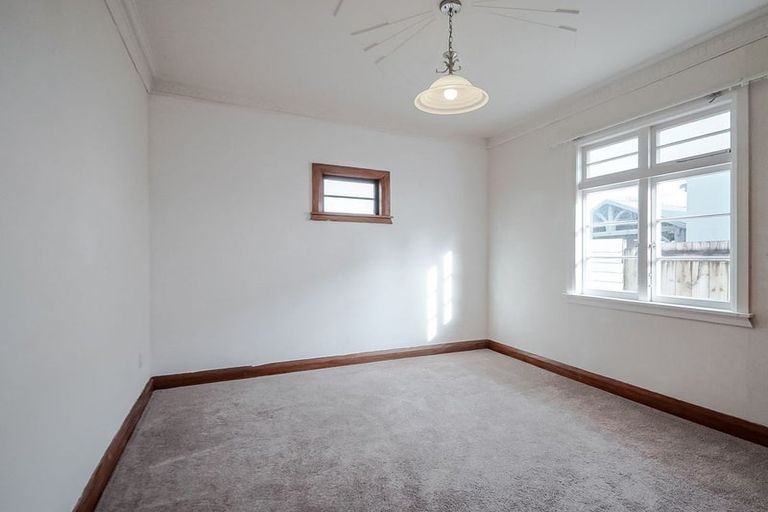 Photo of property in 27 Havill Street, Takaro, Palmerston North, 4410