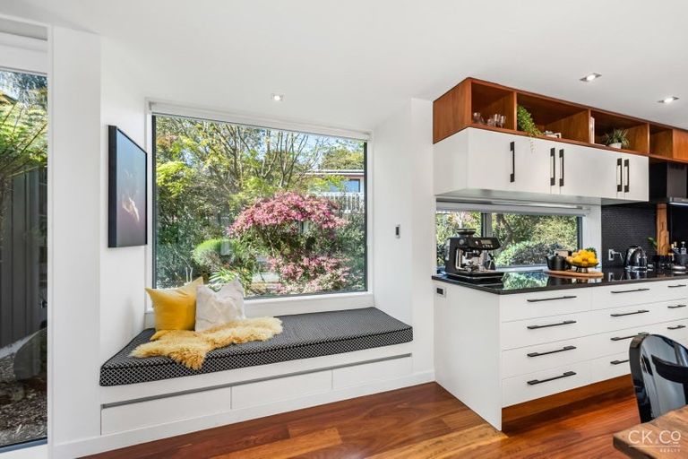 Photo of property in 11 Parkwood Grove, Trentham, Upper Hutt, 5018