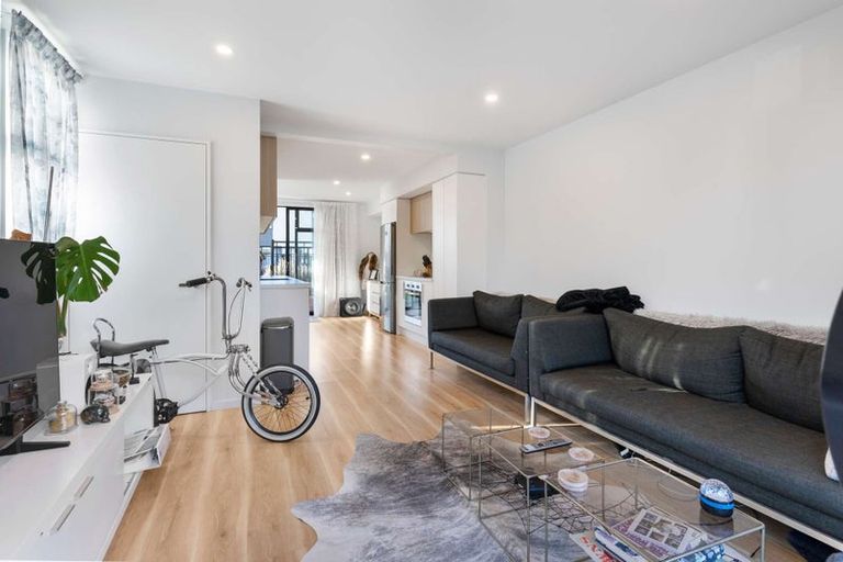 Photo of property in 1/8 New Brighton Road, Shirley, Christchurch, 8061