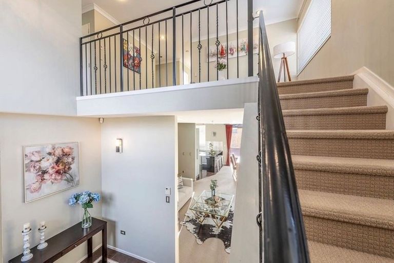 Photo of property in 13 Heidi Crescent, Flat Bush, Auckland, 2016