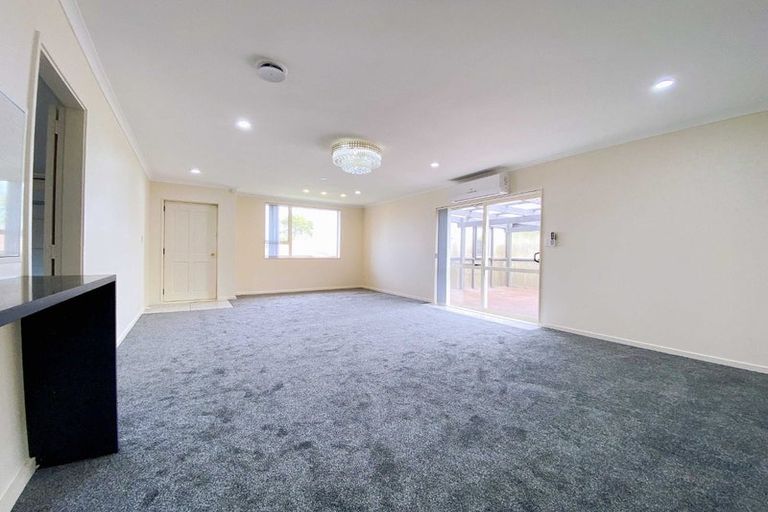 Photo of property in 25 Duckworth Road, Papakura, 2110