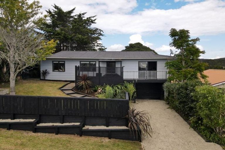 Photo of property in 13 Tui Grove, Paihia, 0200