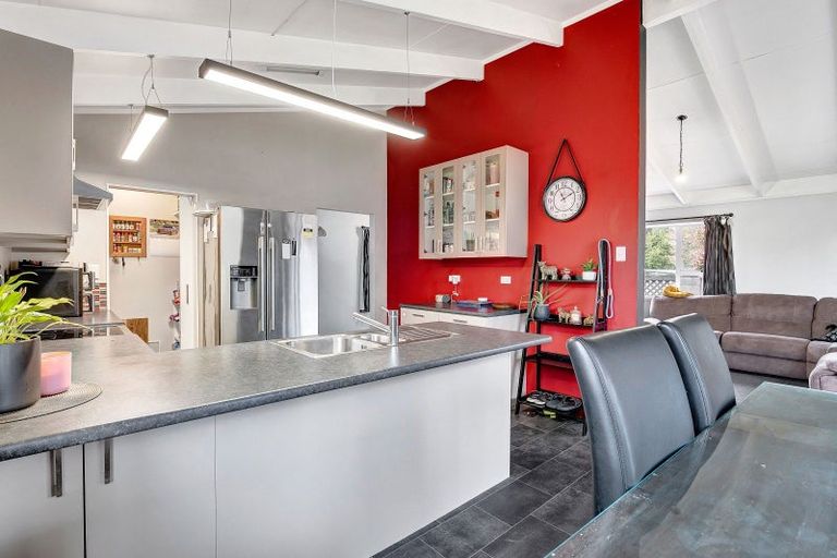 Photo of property in 1263 Egmont Road, Egmont Village, New Plymouth, 4372