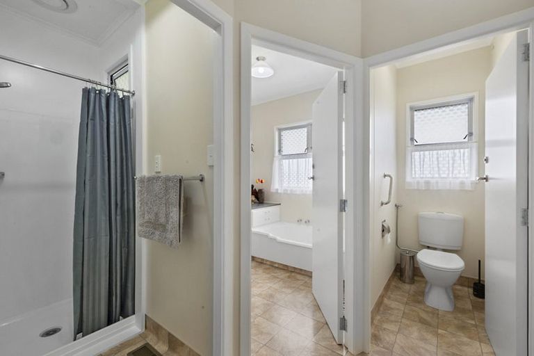 Photo of property in 8 Hillcrest Street, Glen Avon, New Plymouth, 4312