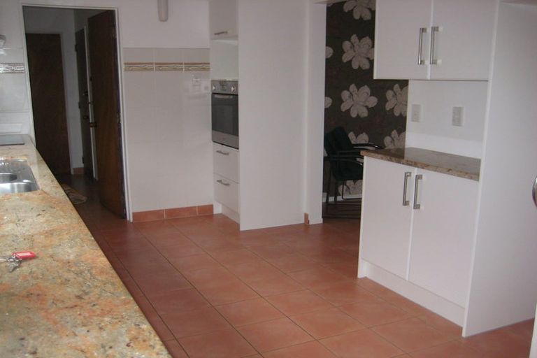 Photo of property in 75 Kennedy Avenue, Forrest Hill, Auckland, 0620