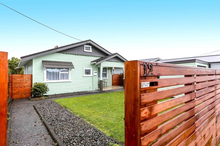 Photo of property in 12 Ngaio Street, Strandon, New Plymouth, 4312