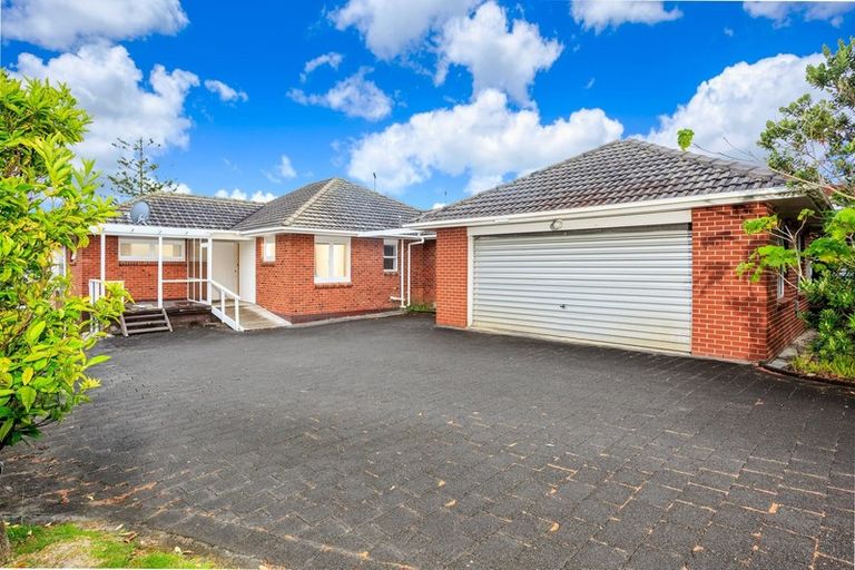 Photo of property in 615 Beach Road, Rothesay Bay, Auckland, 0630