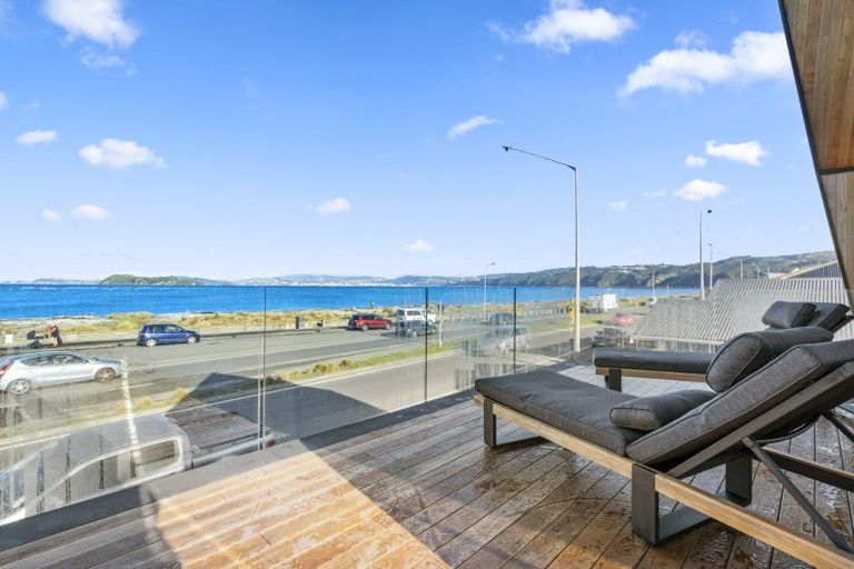 Photo of property in 239 The Esplanade, Petone, Lower Hutt, 5012