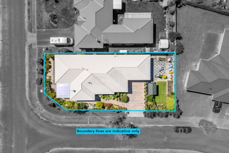 Photo of property in 3 Te Ropata Place, Waikanae Beach, Waikanae, 5036
