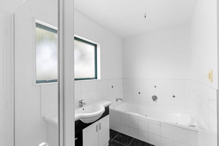 Photo of property in 14 Karaka Street, Otaki Beach, Otaki, 5512