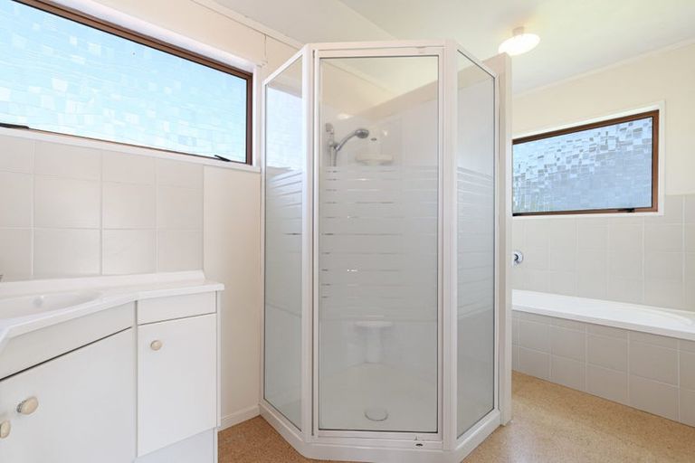 Photo of property in 88 Ngatai Road, Otumoetai, Tauranga, 3110