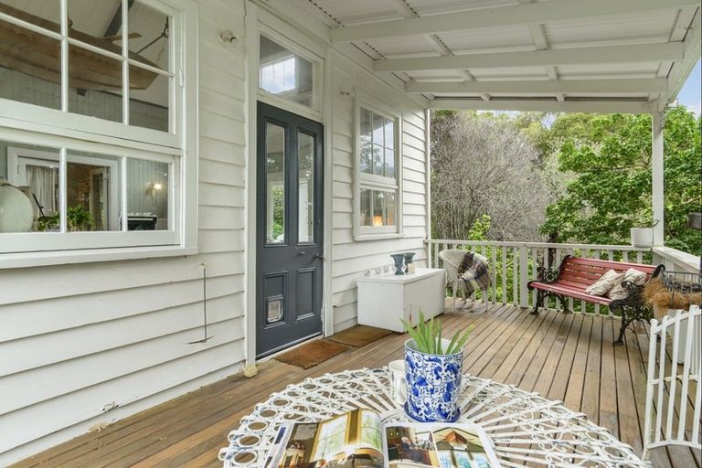 Photo of property in 35 Maungawhare Place, Otumoetai, Tauranga, 3110