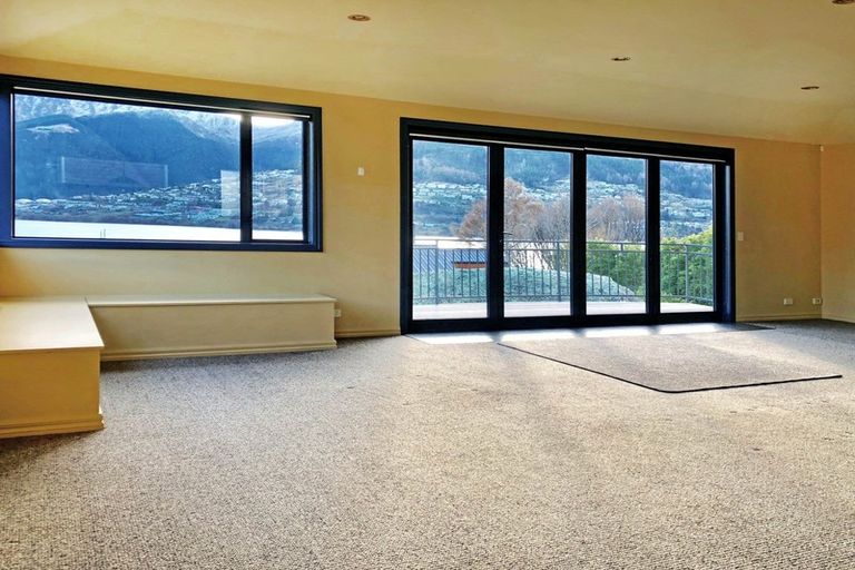 Photo of property in 536a Peninsula Road, Kelvin Heights, Queenstown, 9300