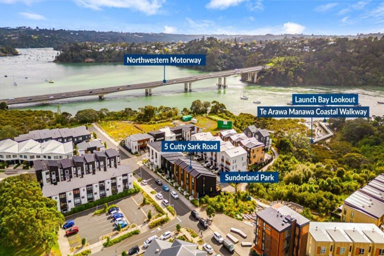 Photo of property in 5 Cutty Sark Road, Hobsonville, Auckland, 0616