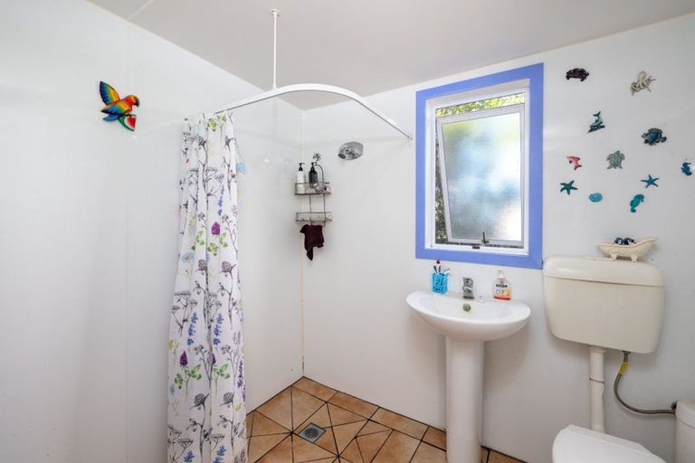 Photo of property in 37 Hillview Road, Birdlings Flat, Little River, 7591