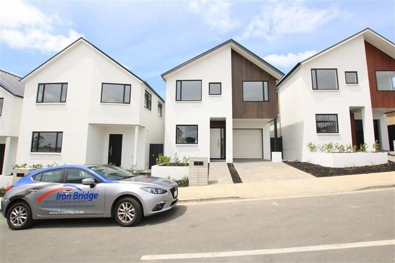 Photo of property in 5 Frances Bryers Road, Hobsonville, Auckland, 0616