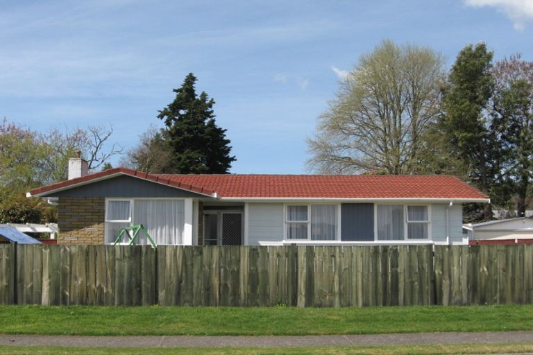 Photo of property in 32 Clouston Crescent, Fenton Park, Rotorua, 3010