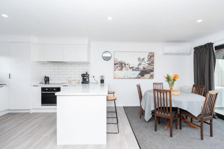 Photo of property in 8b Lee Place, Bader, Hamilton, 3206