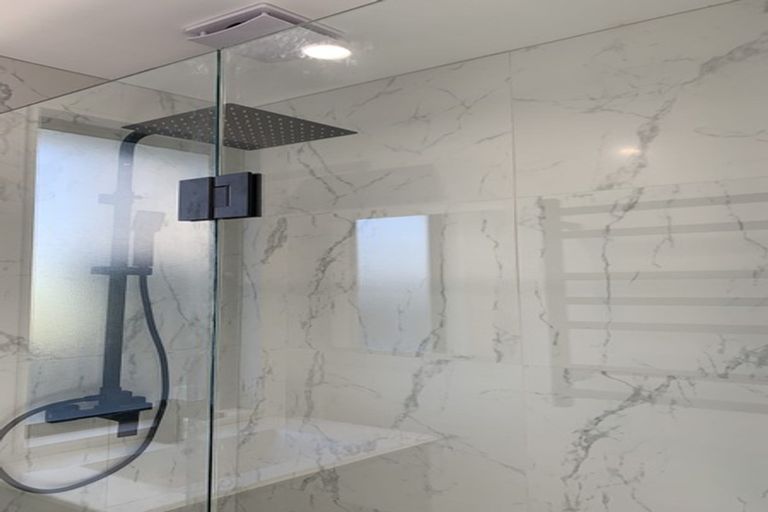 Photo of property in 2/10 Southview Place, Wattle Downs, Auckland, 2102