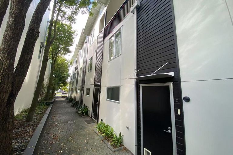 Photo of property in 9/5 Millais Street, Grey Lynn, Auckland, 1021