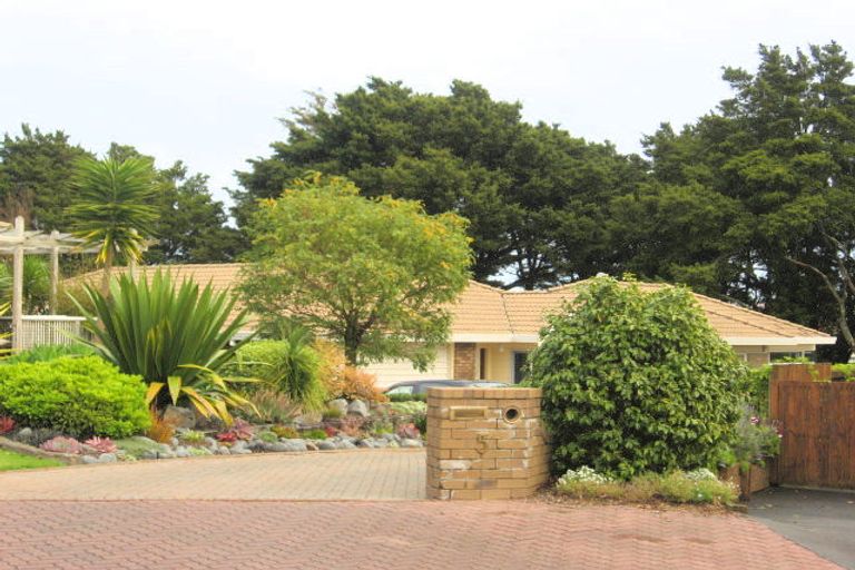 Photo of property in 5 Muka Close, The Gardens, Auckland, 2105