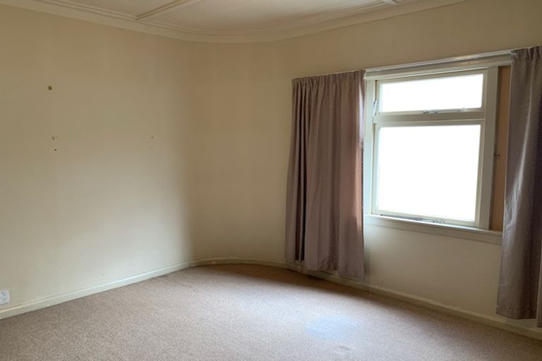 Photo of property in 27 Ake Ake Avenue, Hokowhitu, Palmerston North, 4410