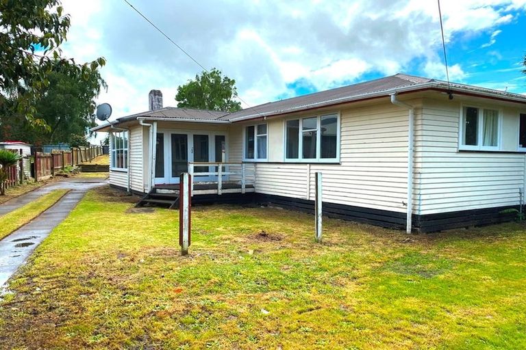 Photo of property in 7 Meadowbank Crescent, Fordlands, Rotorua, 3015