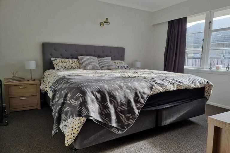 Photo of property in 77 Wai-iti Crescent, Woburn, Lower Hutt, 5010