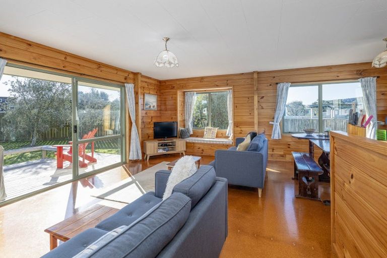 Photo of property in 528 Matarangi Drive, Matarangi, Whitianga, 3592