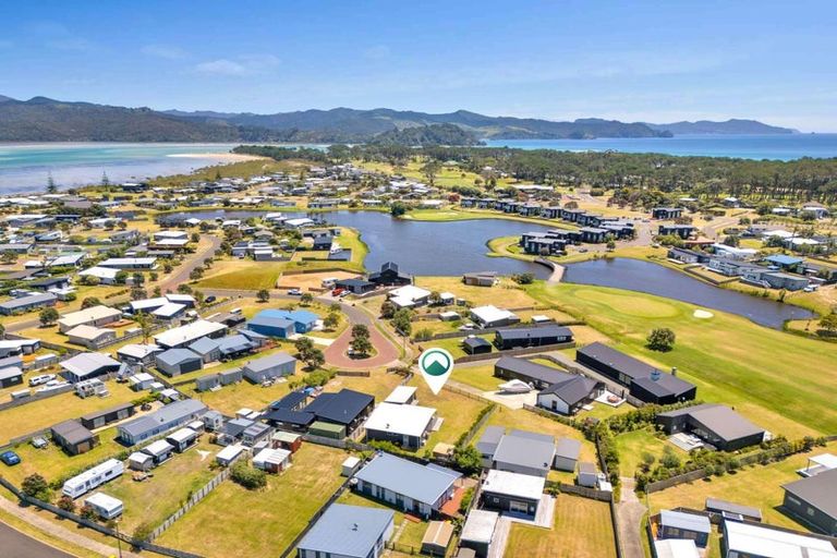 Photo of property in 112 Mahoe Place, Matarangi, Whitianga, 3592