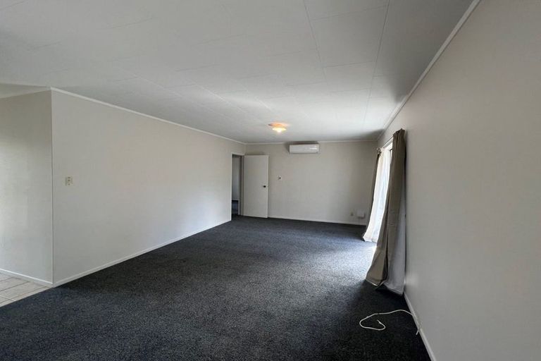 Photo of property in 57 Burundi Avenue, Clendon Park, Auckland, 2103