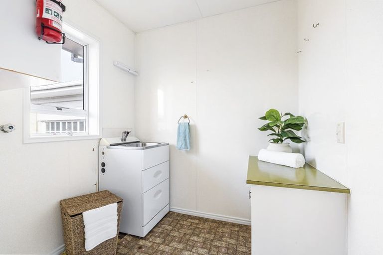 Photo of property in 54 Wairau Road, Oakura, 4314