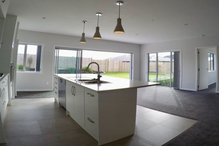 Photo of property in 10 Tilly Lane, Huapai, Kumeu, 0810