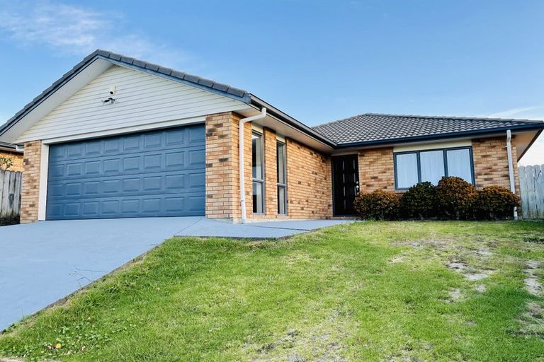 Photo of property in 12 Andrusha Place, Flat Bush, Auckland, 2019