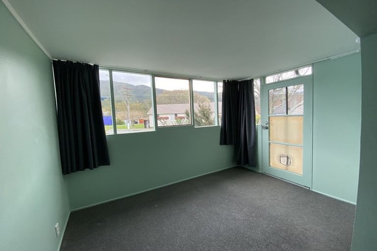Photo of property in 41 Devon Street, Picton, 7220