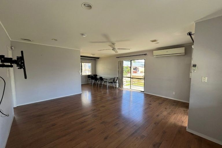 Photo of property in 3/25 Takanini Road, Takanini, 2112