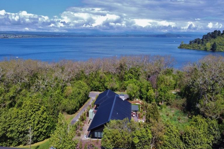 Photo of property in 68 Parawera Drive, Acacia Bay, Taupo, 3330