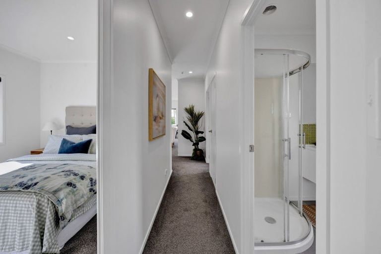 Photo of property in 308 Mangorei Road, Merrilands, New Plymouth, 4312