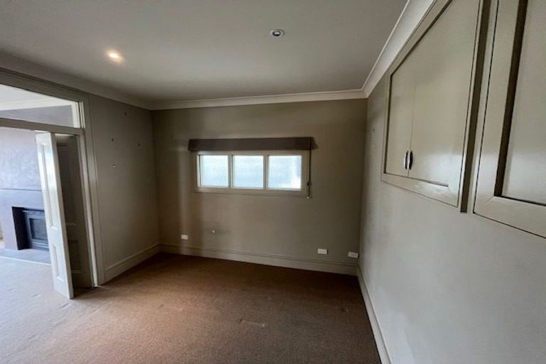 Photo of property in 10 Hawker Street, Mount Victoria, Wellington, 6011