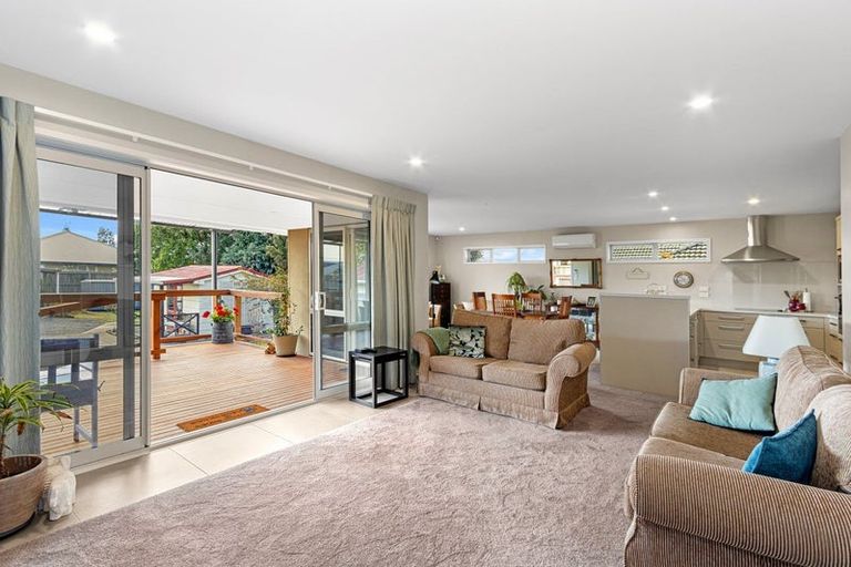 Photo of property in 51 Shortland Street, Wainoni, Christchurch, 8061
